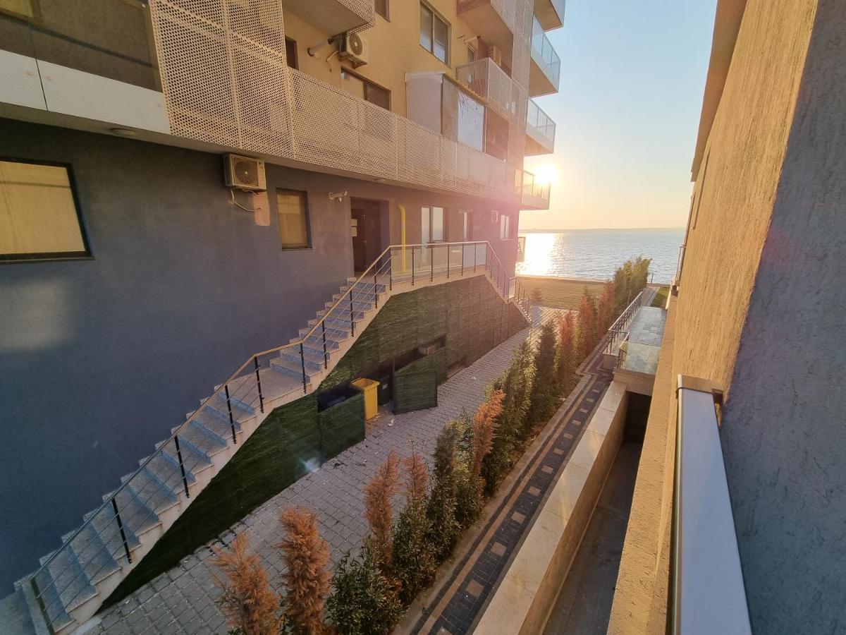 Breeze Studio Apartment Mamaia Luaran gambar